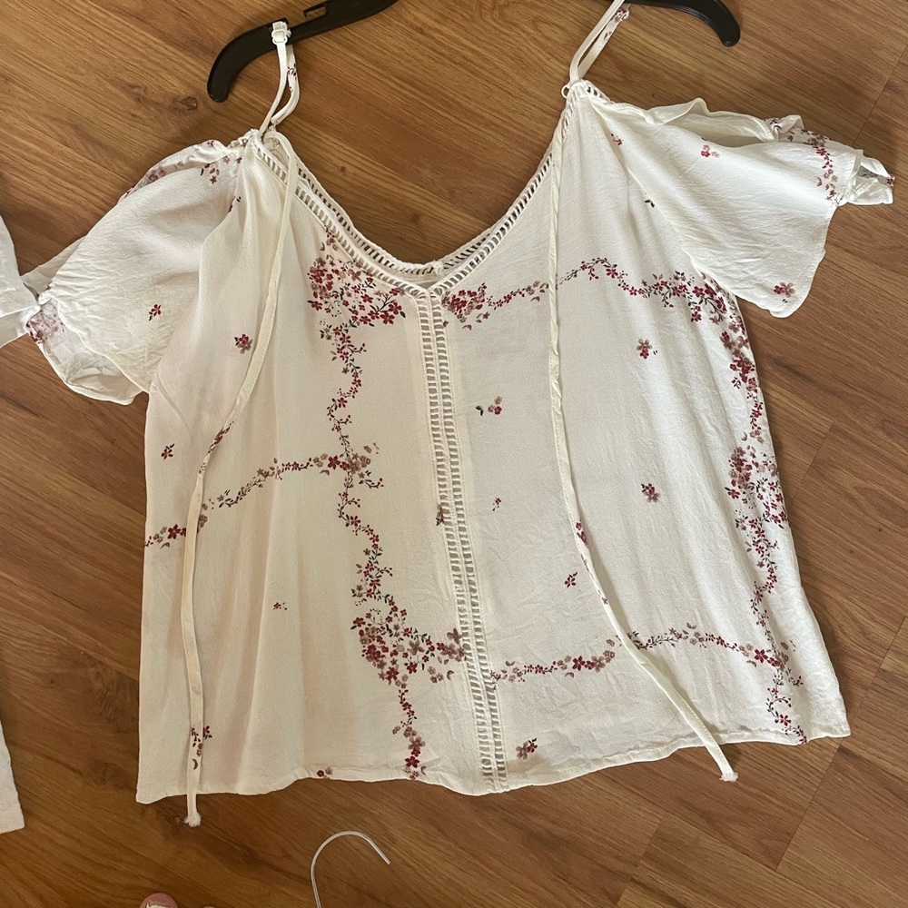 White Flowy blouse